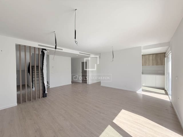 4 slaapkamer Villa te koop in Finestrat met garage - € 555.000 (Ref: 9935282)