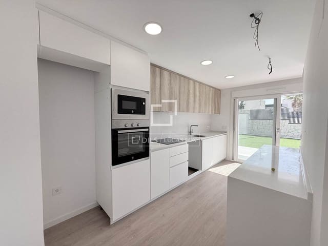 4 slaapkamer Villa te koop in Finestrat met garage - € 555.000 (Ref: 9935282)
