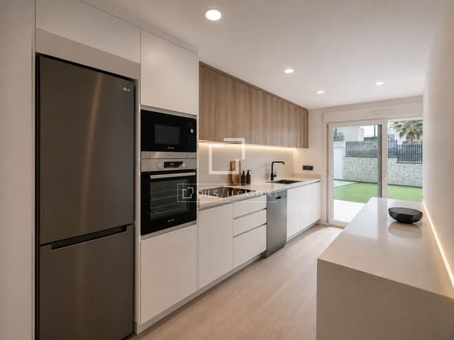 4 slaapkamer Villa te koop in Finestrat met garage - € 555.000 (Ref: 9935282)