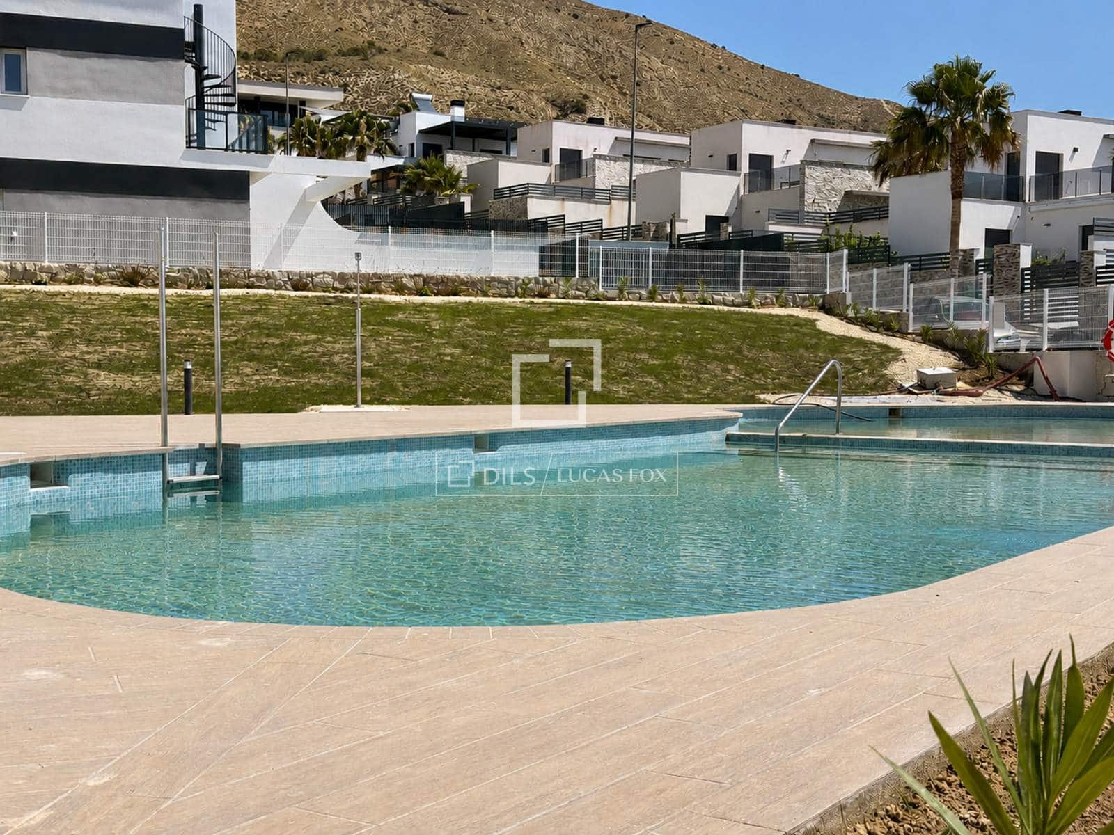 4 slaapkamer Villa te koop in Finestrat met garage - € 555.000 (Ref: 9935282)
