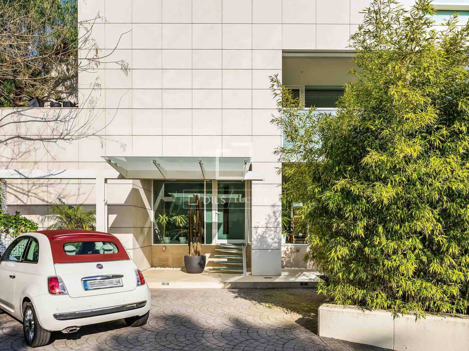 5 soverom Villa til salgs i Barcelona by med svømmebasseng garasje - € 3 900 000 (Ref: 9935351)