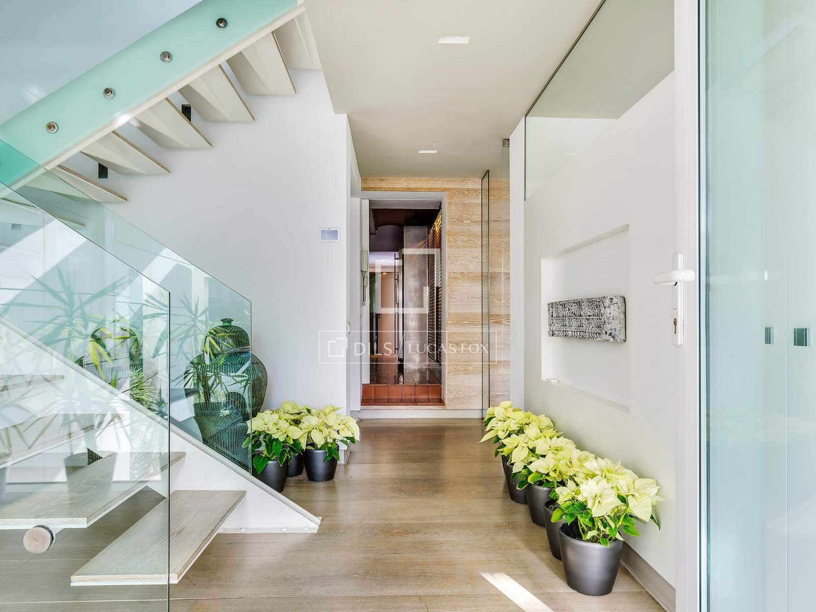 5 soverom Villa til salgs i Barcelona by med svømmebasseng garasje - € 3 900 000 (Ref: 9935351)