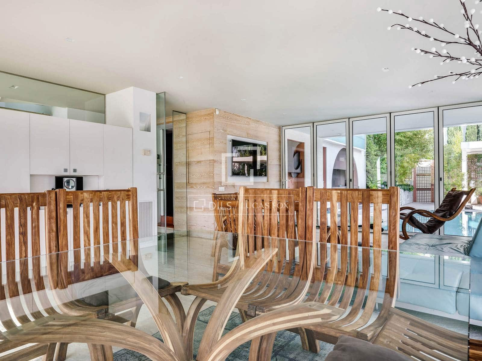 5 soverom Villa til salgs i Barcelona by med svømmebasseng garasje - € 3 900 000 (Ref: 9935351)