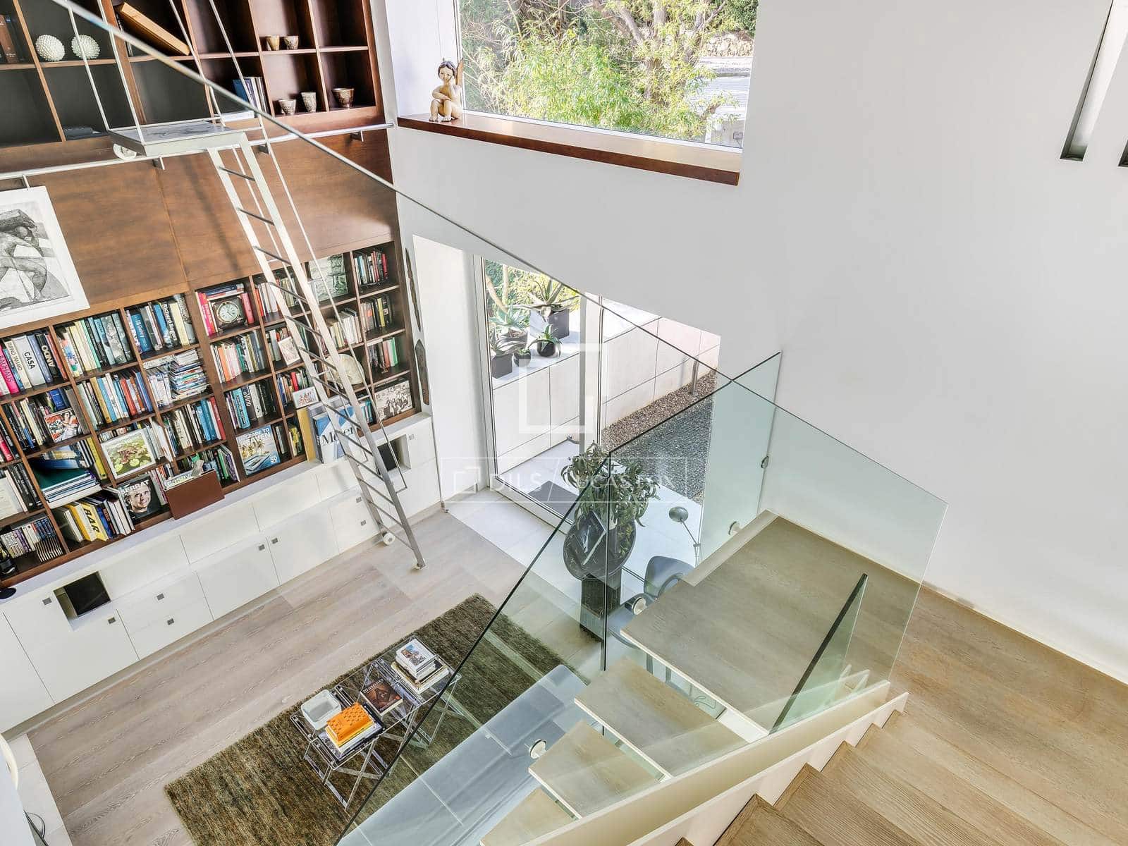 5 soverom Villa til salgs i Barcelona by med svømmebasseng garasje - € 3 900 000 (Ref: 9935351)