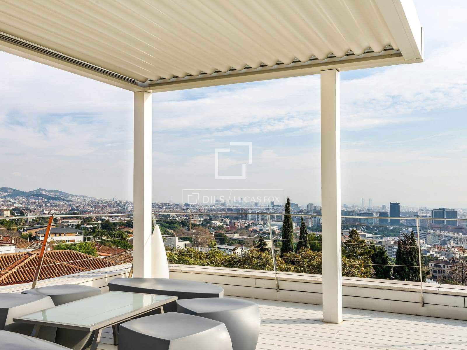 5 soverom Villa til salgs i Barcelona by med svømmebasseng garasje - € 3 900 000 (Ref: 9935351)