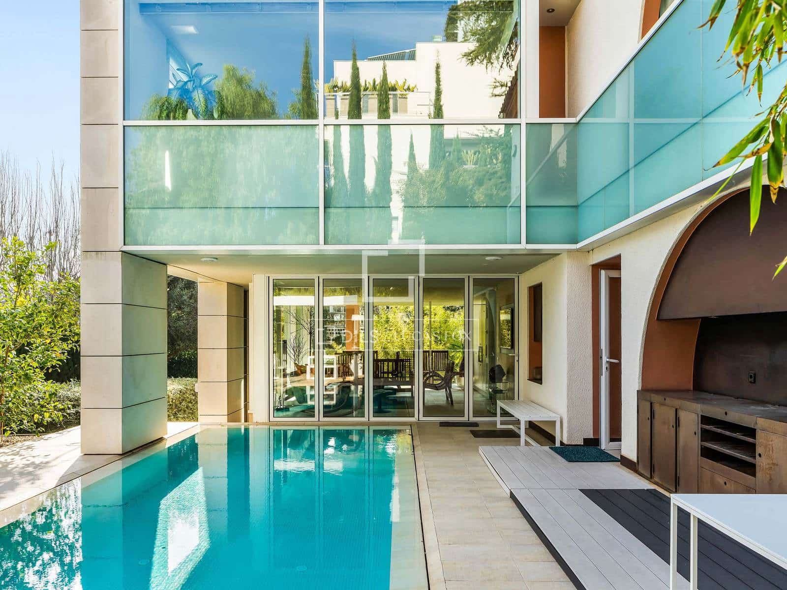 5 soverom Villa til salgs i Barcelona by med svømmebasseng garasje - € 3 900 000 (Ref: 9935351)
