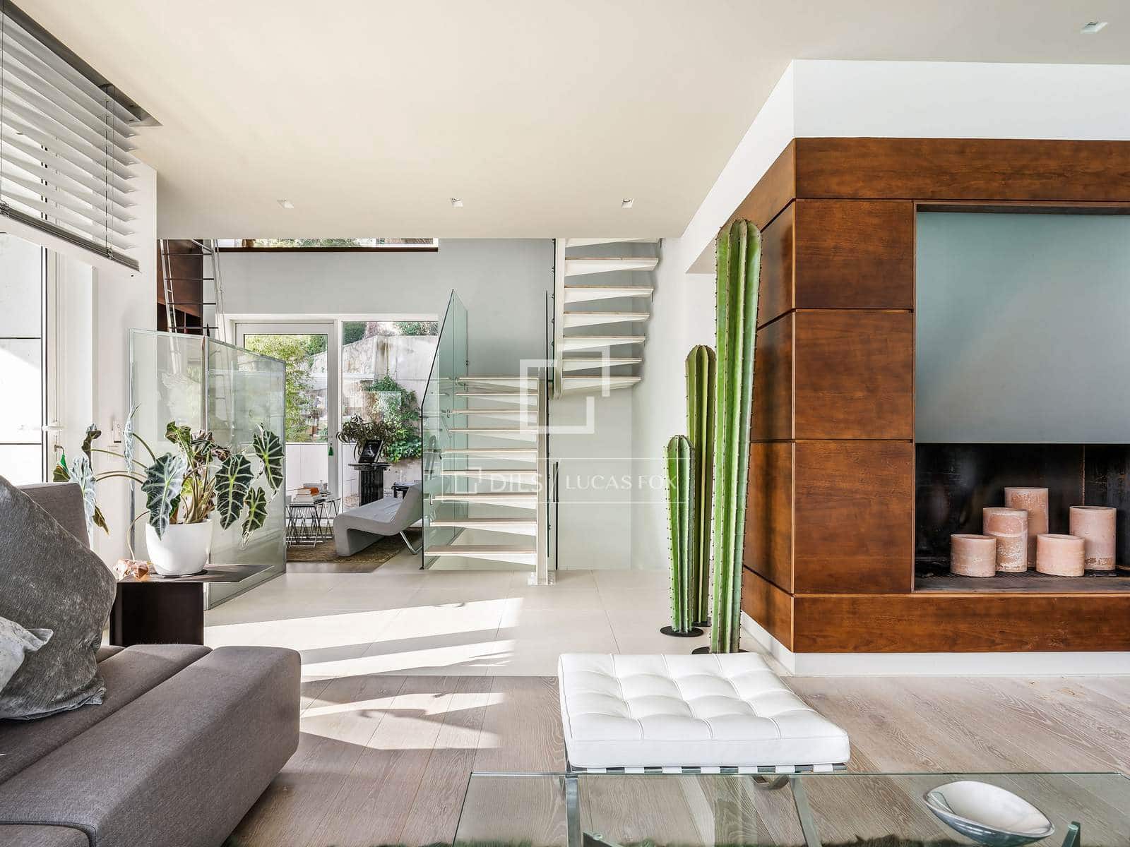 5 soverom Villa til salgs i Barcelona by med svømmebasseng garasje - € 3 900 000 (Ref: 9935351)
