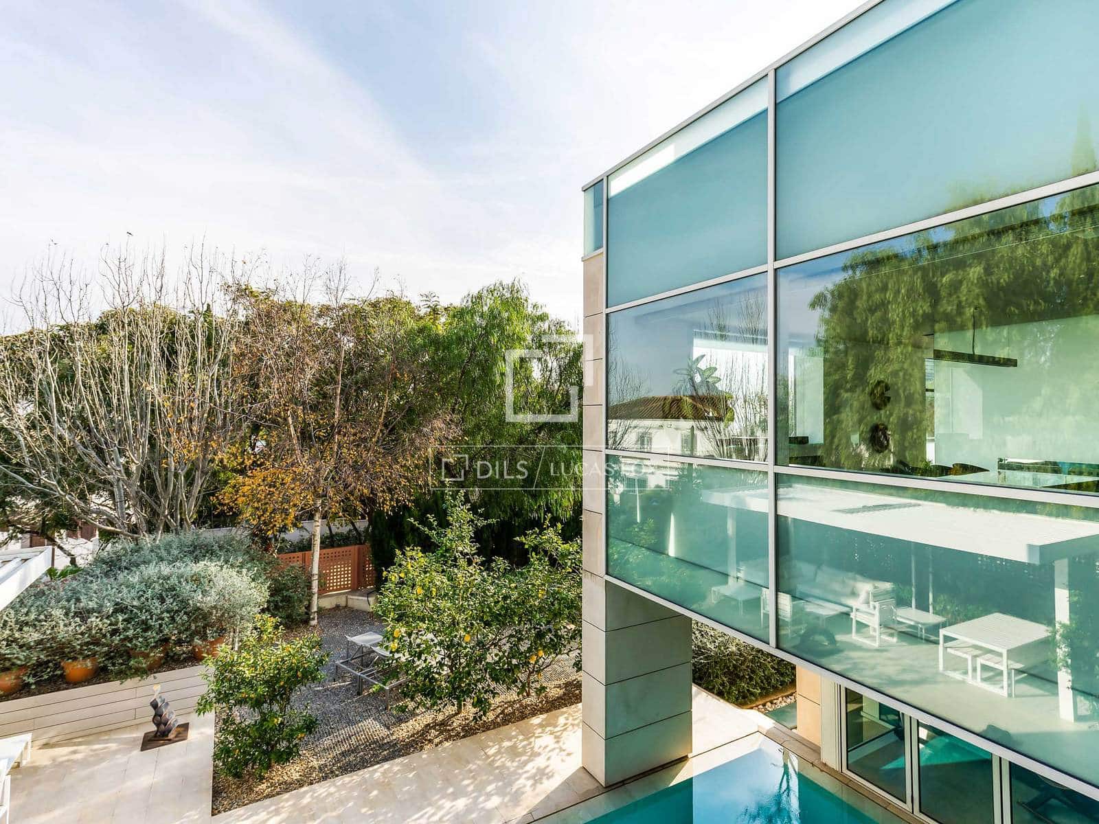 5 soverom Villa til salgs i Barcelona by med svømmebasseng garasje - € 3 900 000 (Ref: 9935351)