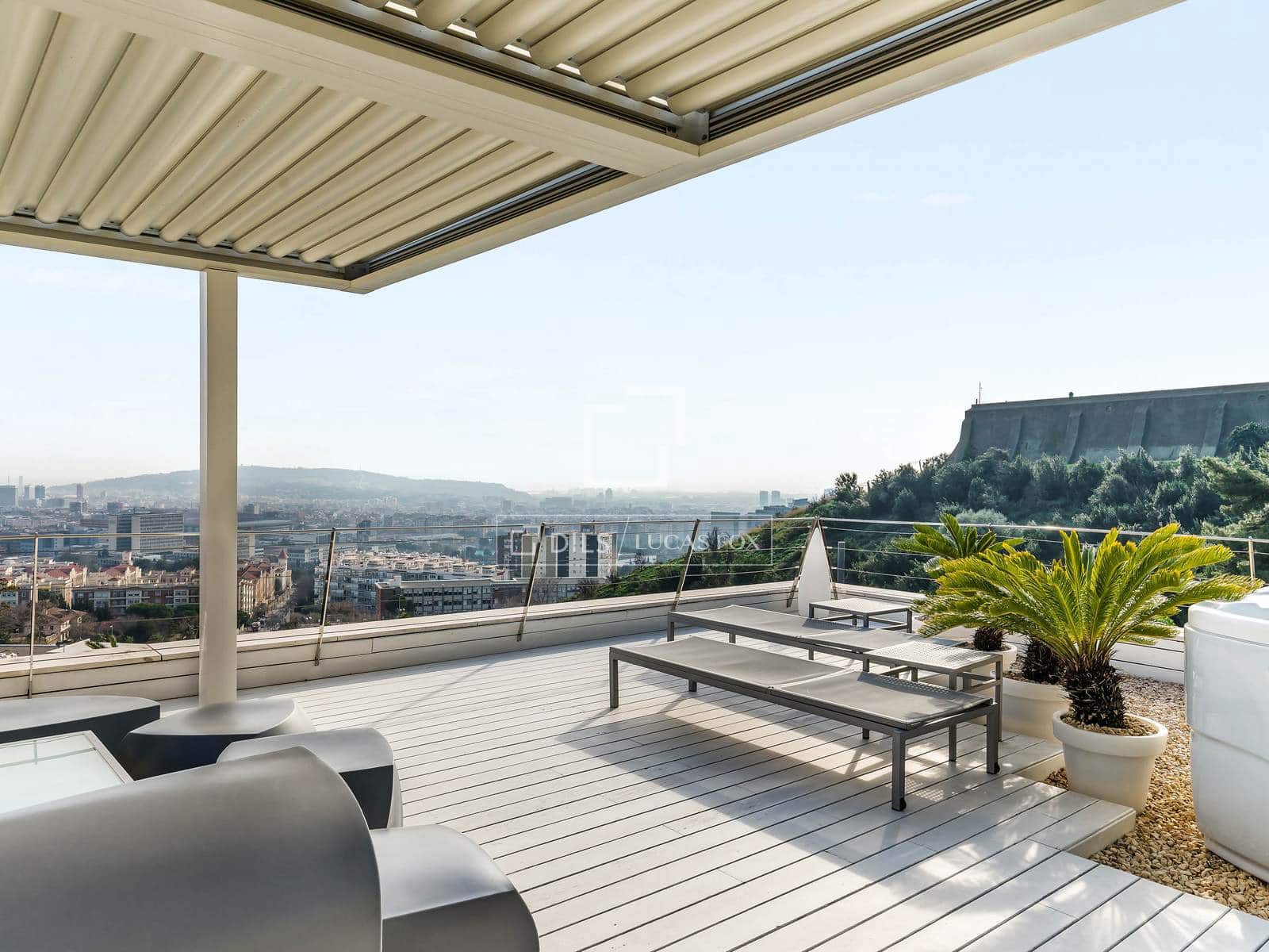 5 soverom Villa til salgs i Barcelona by med svømmebasseng garasje - € 3 900 000 (Ref: 9935351)