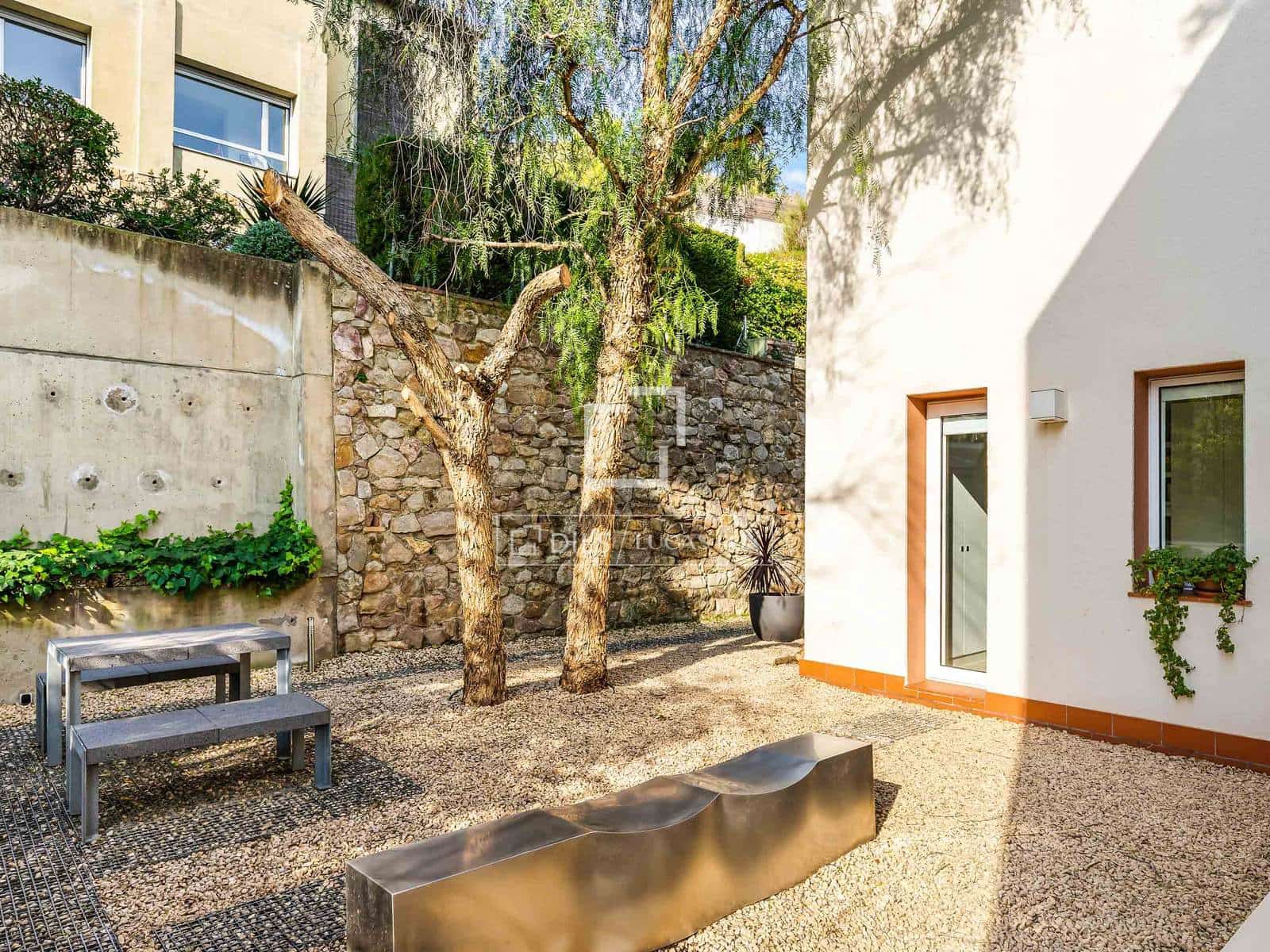 5 soverom Villa til salgs i Barcelona by med svømmebasseng garasje - € 3 900 000 (Ref: 9935351)