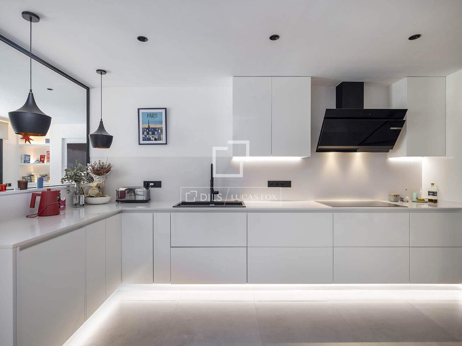 6 Zimmer Apartment zu verkaufen in Barcelona Stadt mit Garage - 1.675.000 € (Ref: 9936821)
