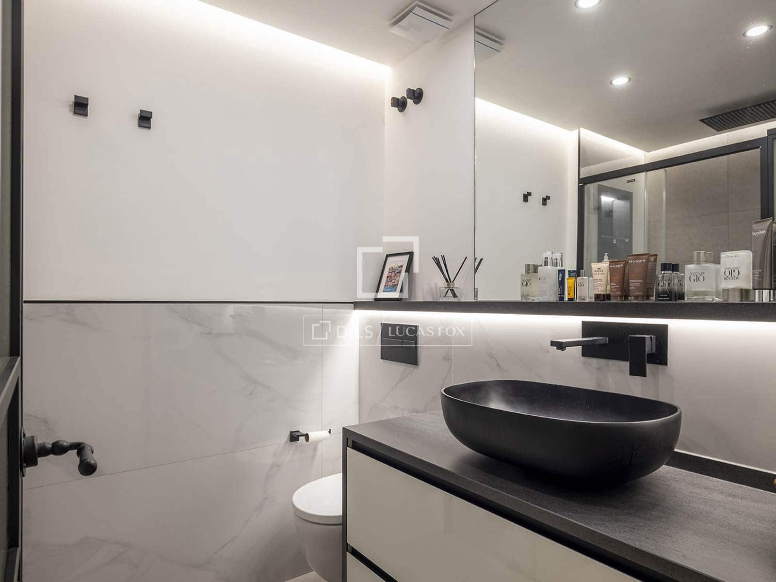 6 Zimmer Apartment zu verkaufen in Barcelona Stadt mit Garage - 1.675.000 € (Ref: 9936821)