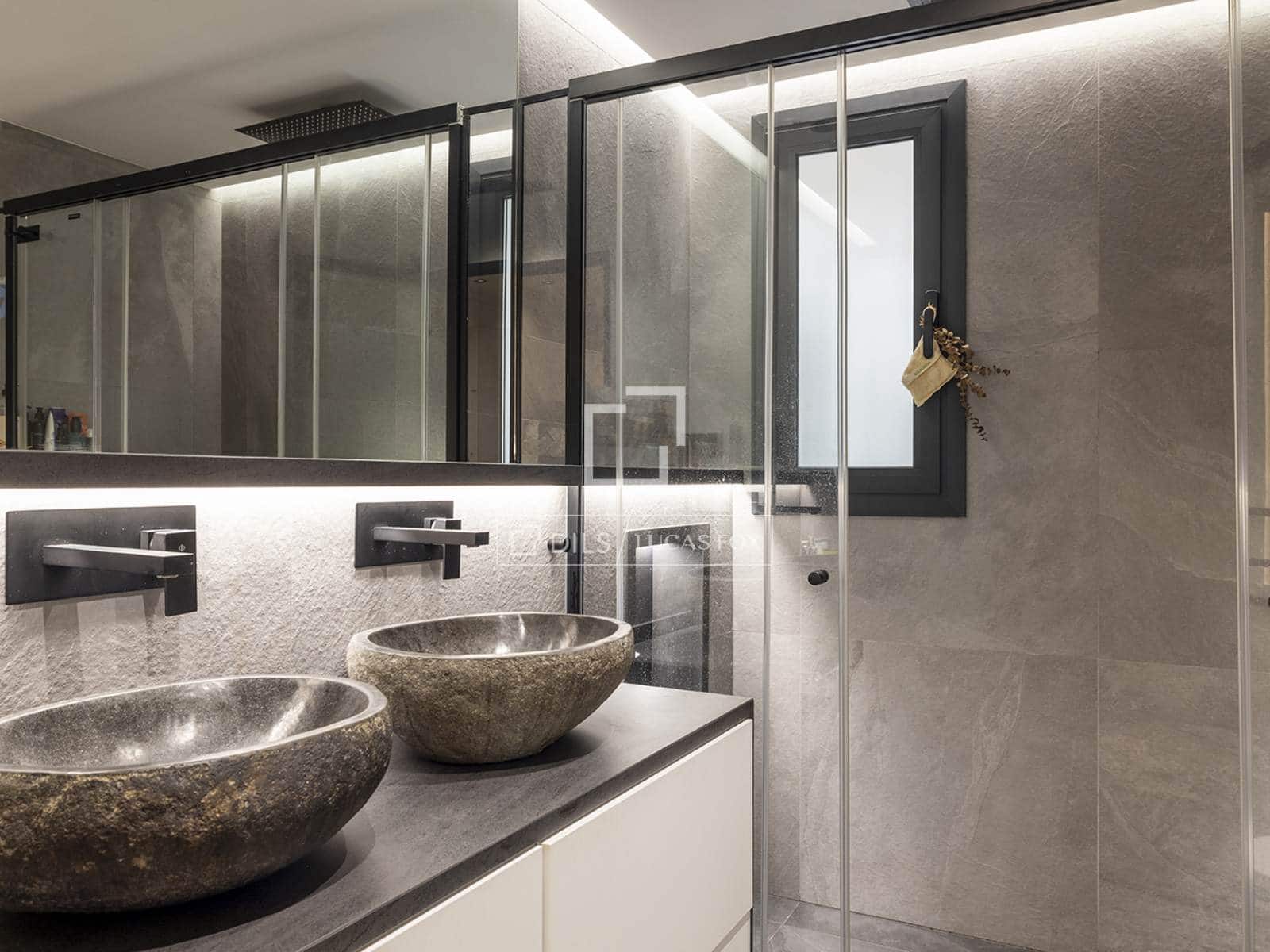 6 Zimmer Apartment zu verkaufen in Barcelona Stadt mit Garage - 1.675.000 € (Ref: 9936821)