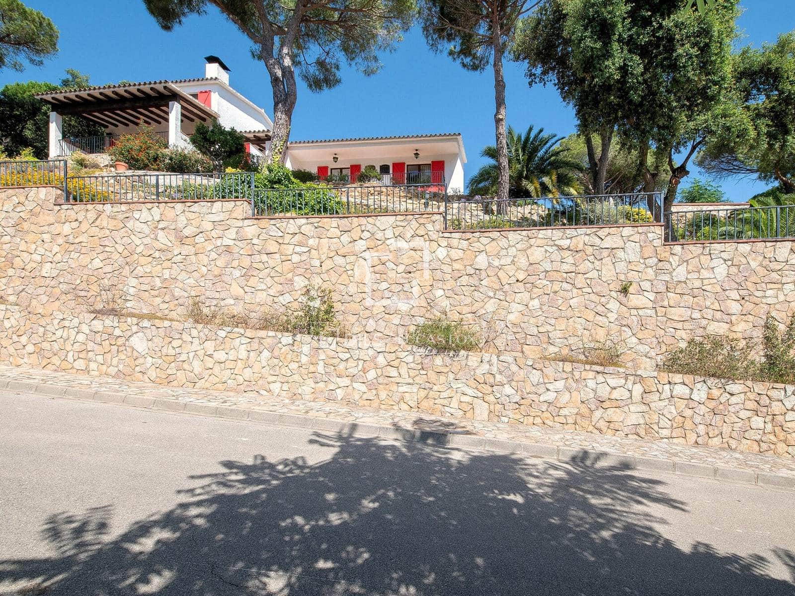 4 soverom Villa til salgs i Sant Feliu de Guixols med svømmebasseng garasje - € 998 000 (Ref: 9937205)