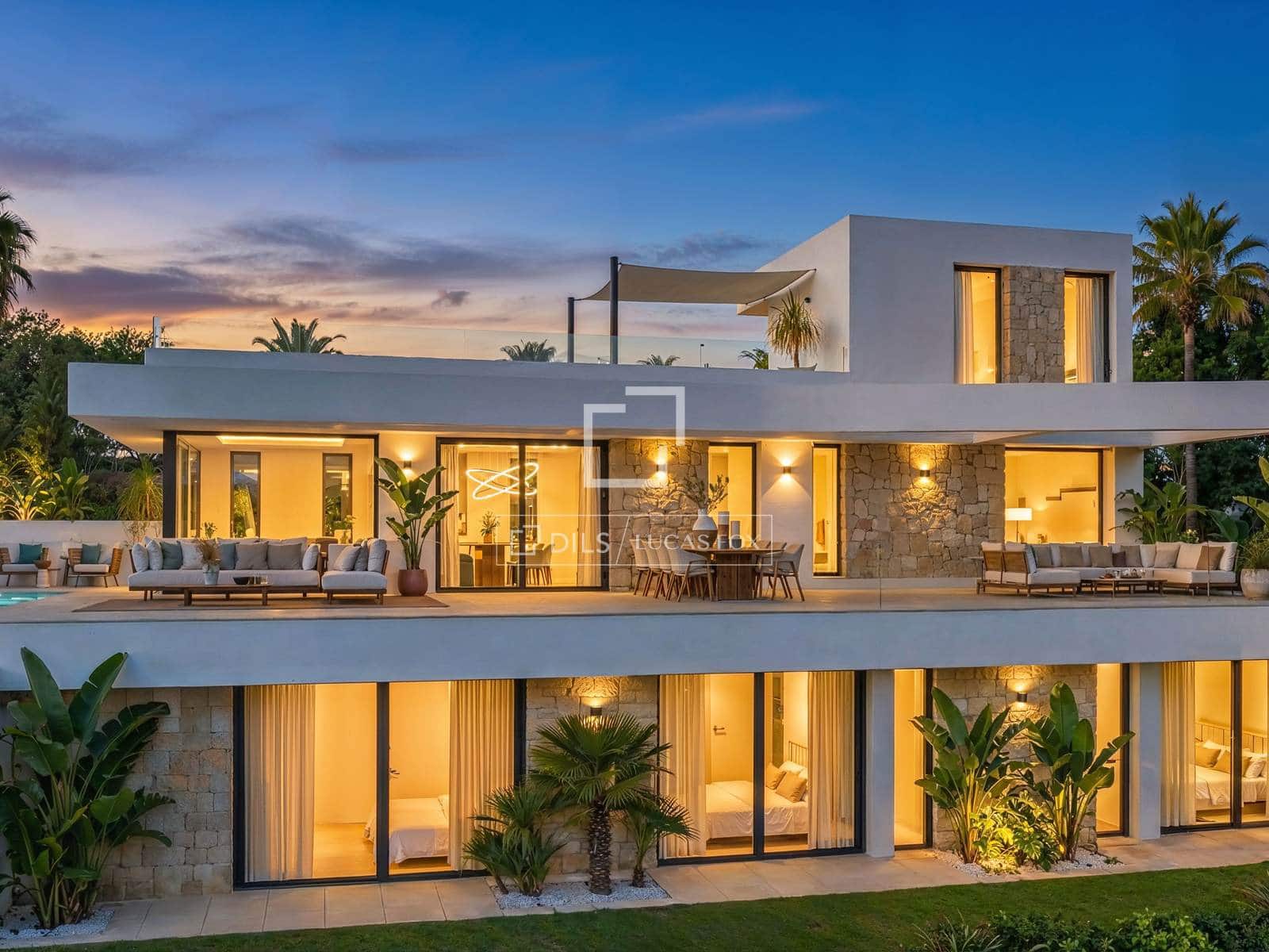 3 soveværelse Villa til salg i Calpe / Calp med swimmingpool garage - € 1.360.000 (Ref: 9937294)