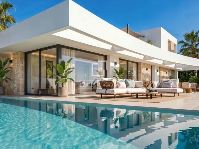 3 soveværelse Villa til salg i Calpe / Calp med swimmingpool garage - € 1.360.000 (Ref: 9937294)