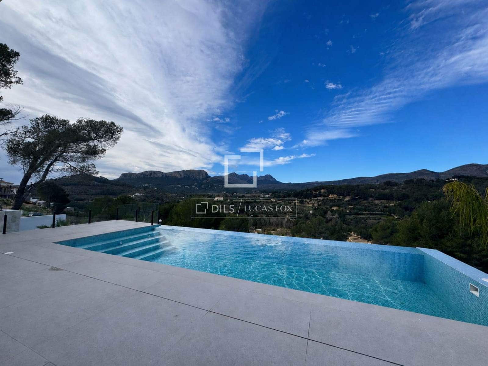 3 bedroom Villa for sale in Calpe / Calp with pool garage - € 1,135,000 (Ref: 9937295)