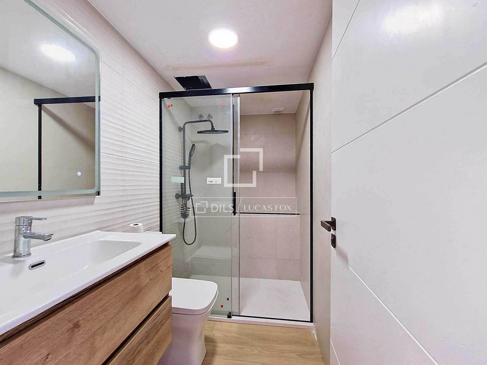 Chalet de 3 habitaciones en Vilanova i la Geltrú en venta con garaje - 595.000 € (Ref: 9937299)