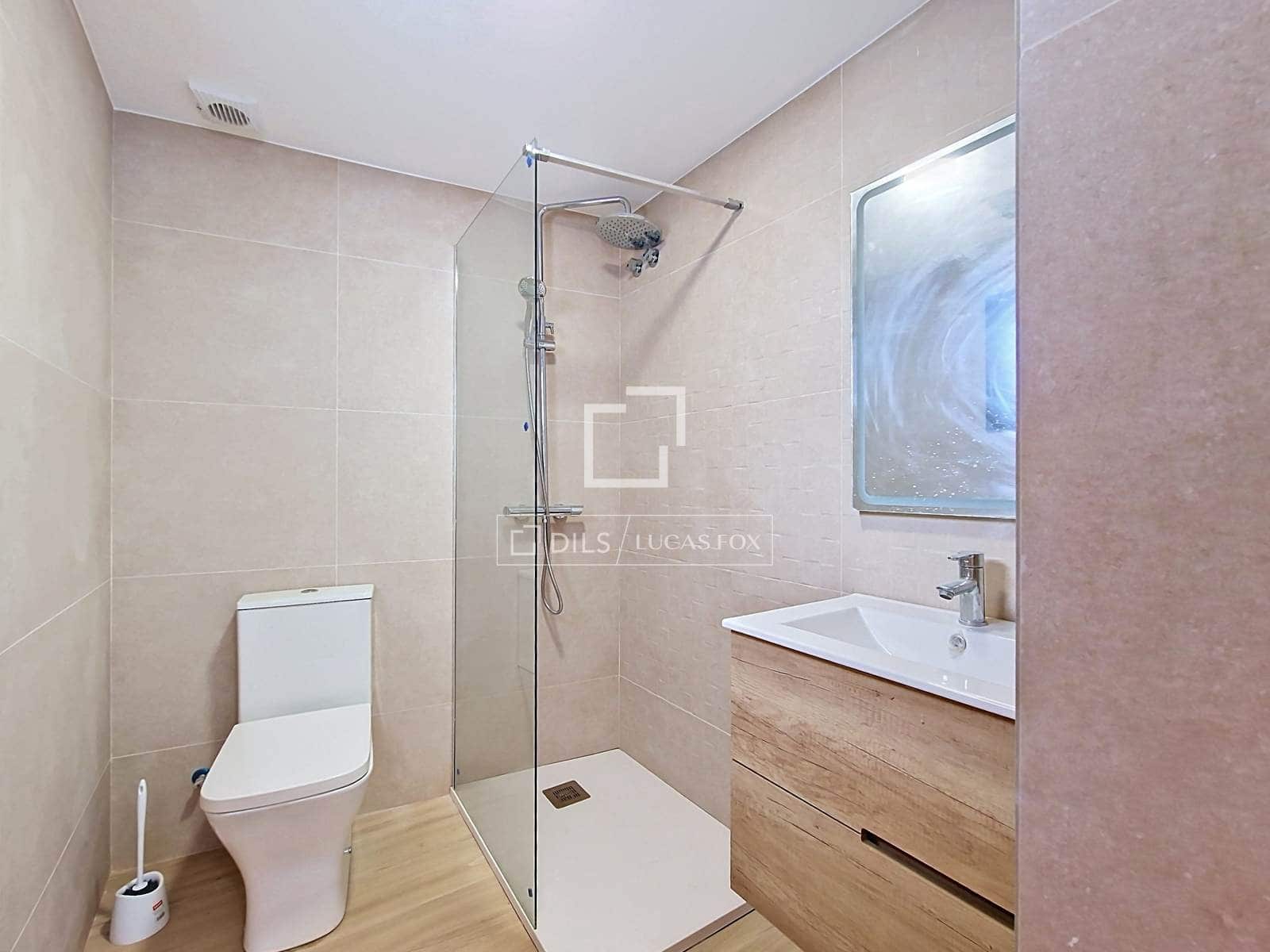 Chalet de 3 habitaciones en Vilanova i la Geltrú en venta con garaje - 595.000 € (Ref: 9937299)