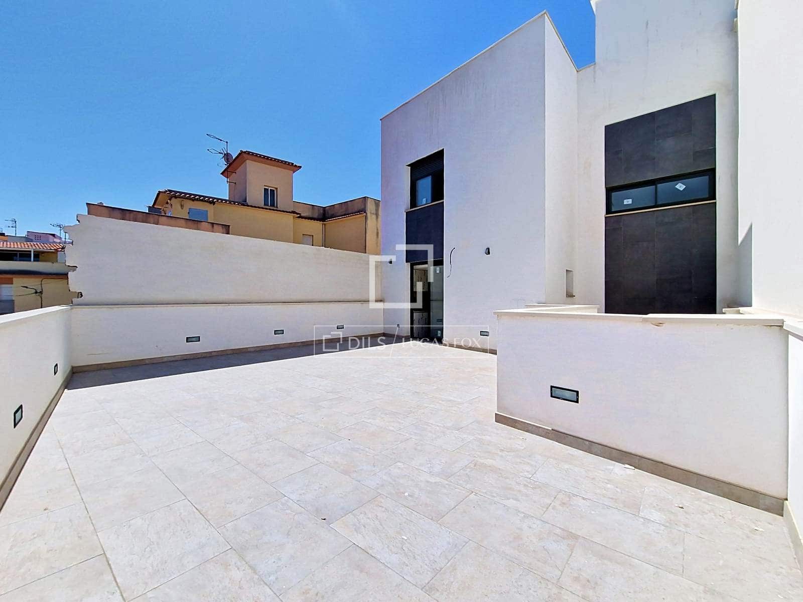 Chalet de 3 habitaciones en Vilanova i la Geltrú en venta con garaje - 595.000 € (Ref: 9937299)