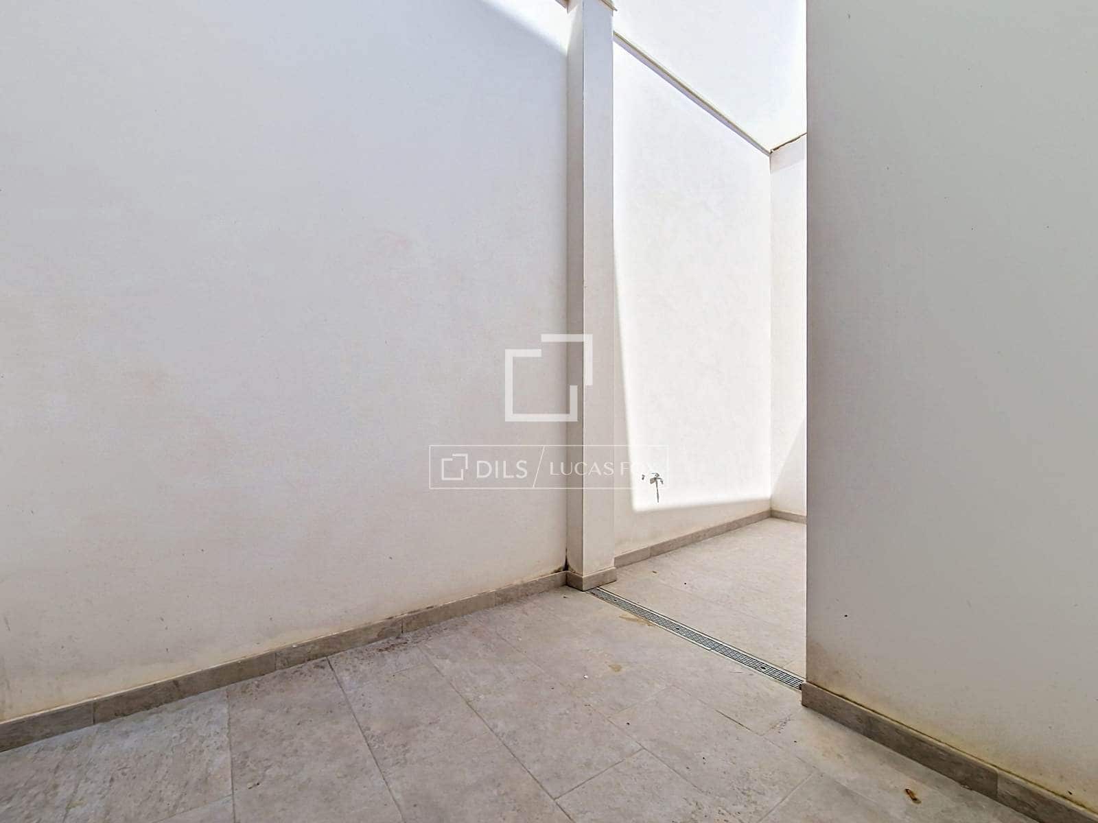 Chalet de 3 habitaciones en Vilanova i la Geltrú en venta con garaje - 595.000 € (Ref: 9937299)