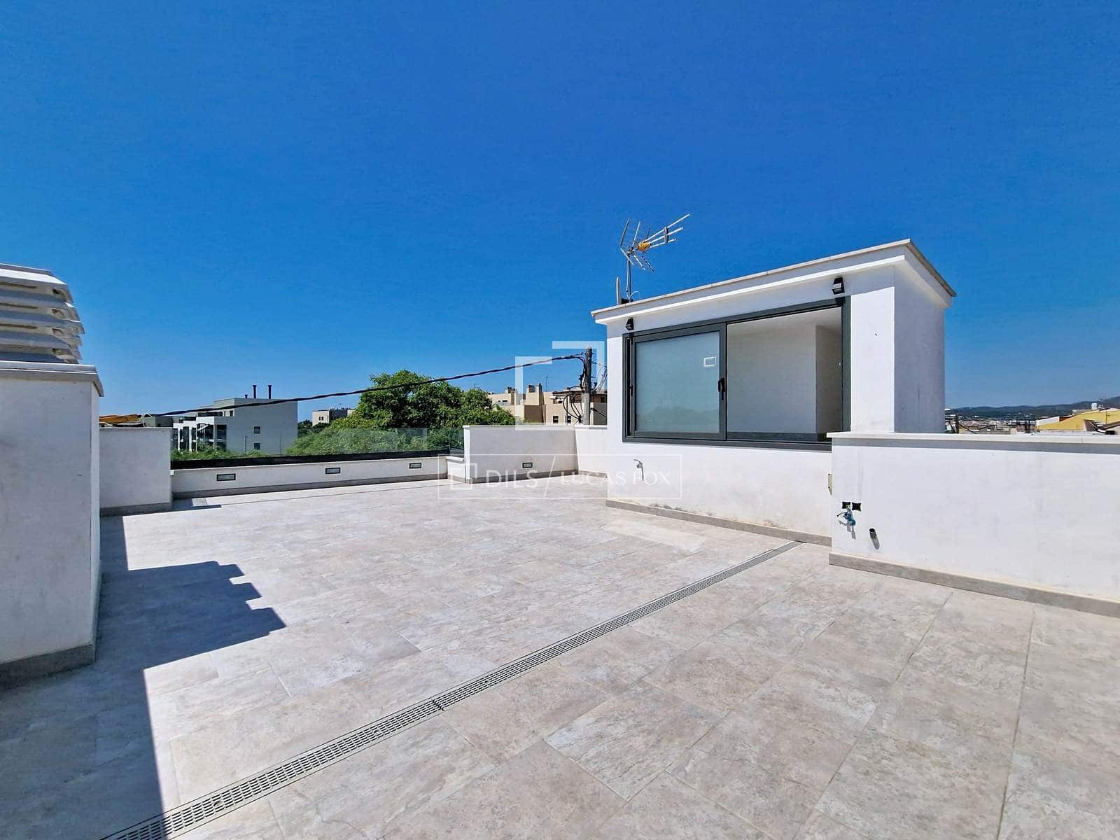 Chalet de 3 habitaciones en Vilanova i la Geltrú en venta con garaje - 595.000 € (Ref: 9937299)