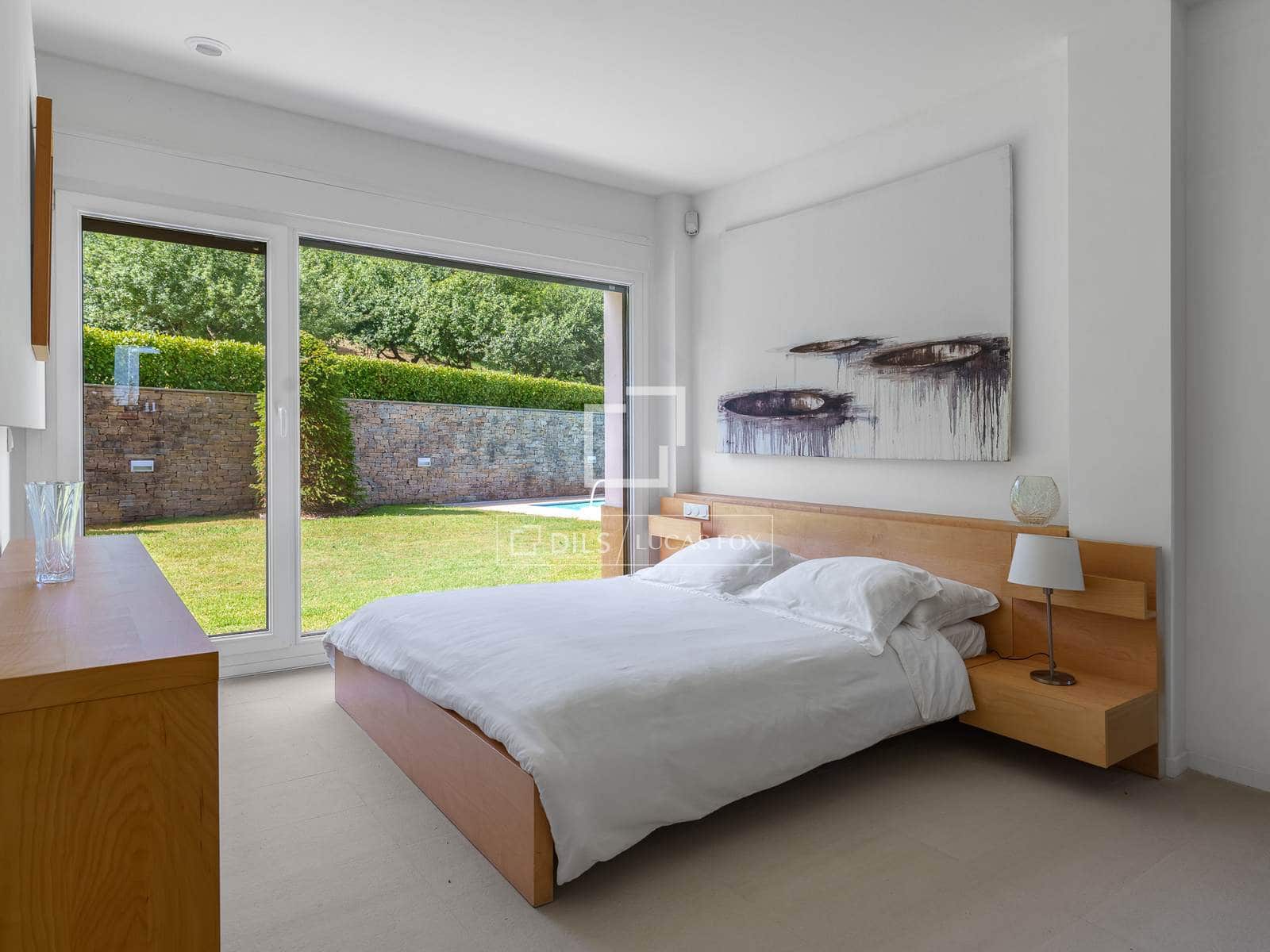5 bedroom Villa for sale in Donostia-San Sebastian with pool garage - € 5,650,000 (Ref: 9937302)