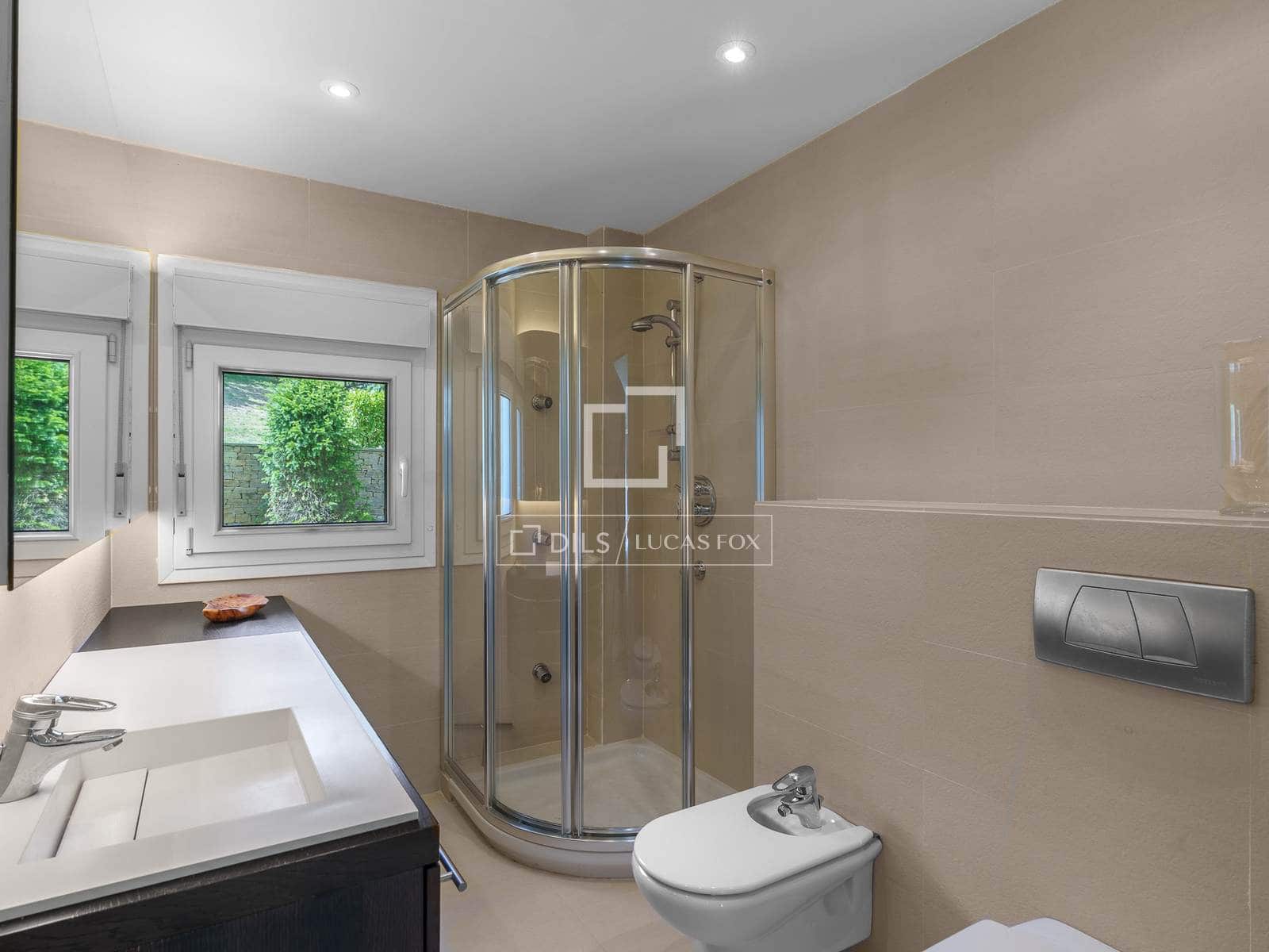 5 bedroom Villa for sale in Donostia-San Sebastian with pool garage - € 5,650,000 (Ref: 9937302)
