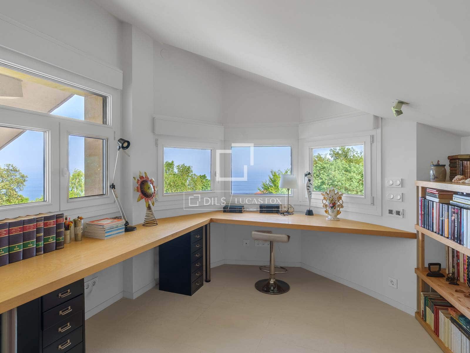 5 bedroom Villa for sale in Donostia-San Sebastian with pool garage - € 5,650,000 (Ref: 9937302)