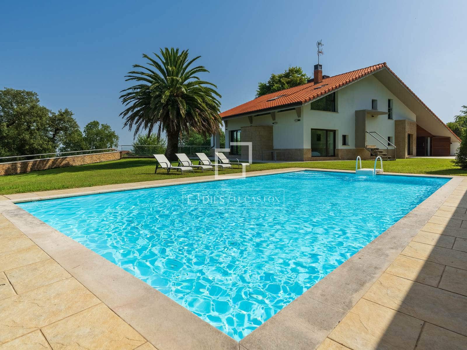 5 bedroom Villa for sale in Donostia-San Sebastian with pool garage - € 5,650,000 (Ref: 9937302)