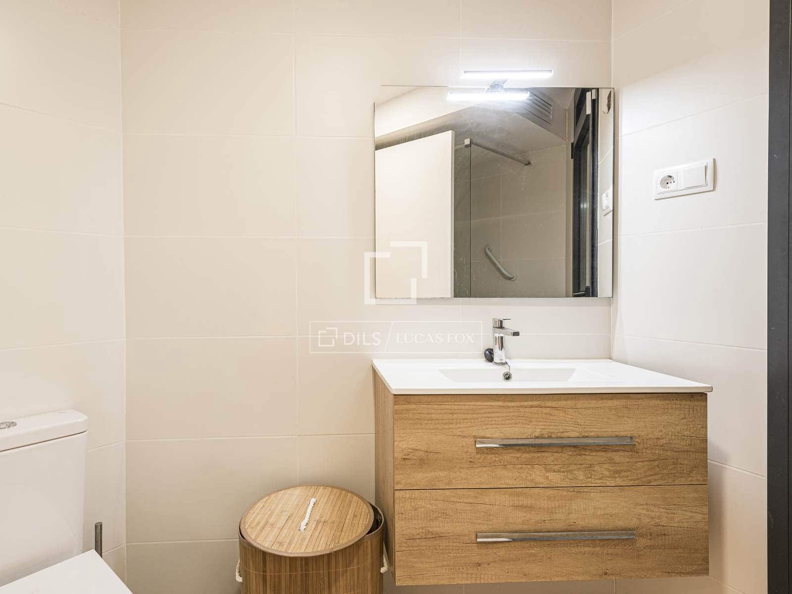Apartamento de 3 habitaciones en Sant Cugat del Vallès en alquiler con piscina - 2.100 € (Ref: 9937343)