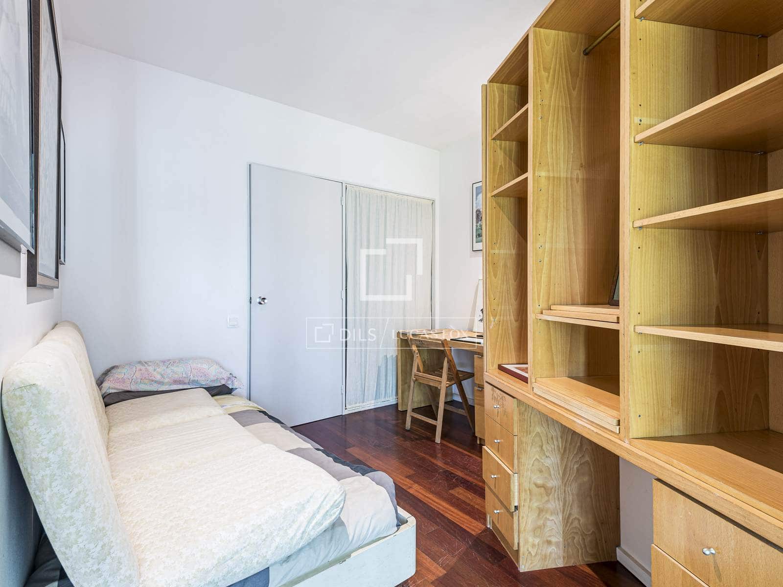 Apartamento de 3 habitaciones en Sant Cugat del Vallès en alquiler con piscina - 2.100 € (Ref: 9937343)