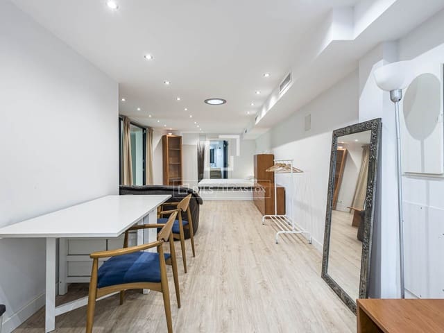 Apartamento de 3 habitaciones en Sant Cugat del Vallès en alquiler con piscina - 2.100 € (Ref: 9937343)