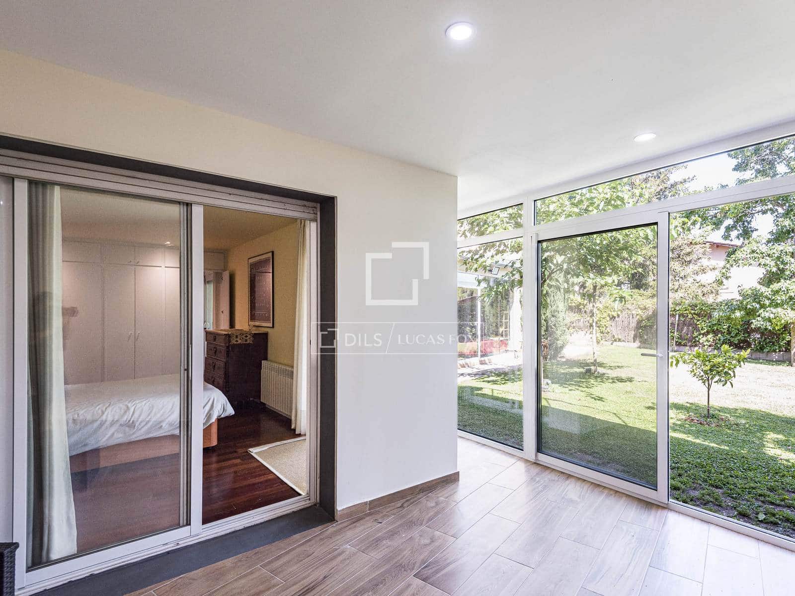 Apartamento de 3 habitaciones en Sant Cugat del Vallès en alquiler con piscina - 2.100 € (Ref: 9937343)