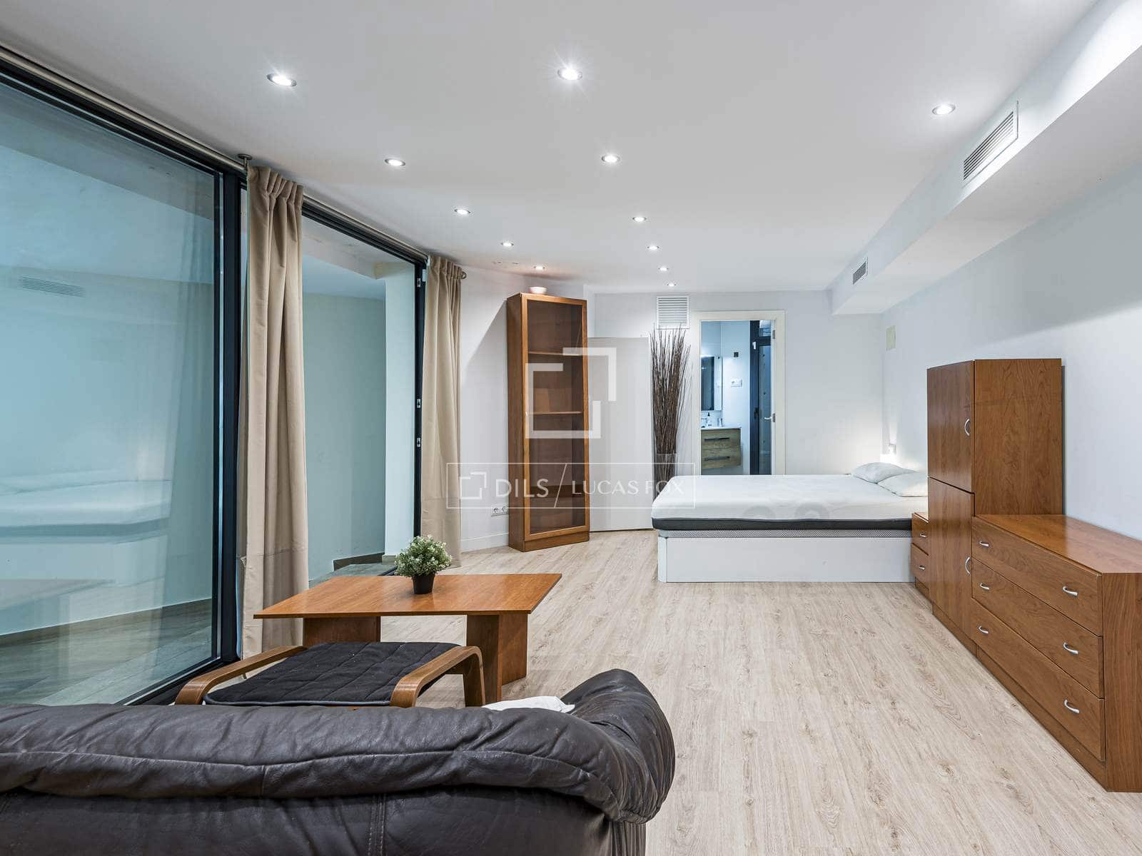 Apartamento de 3 habitaciones en Sant Cugat del Vallès en alquiler con piscina - 2.100 € (Ref: 9937343)