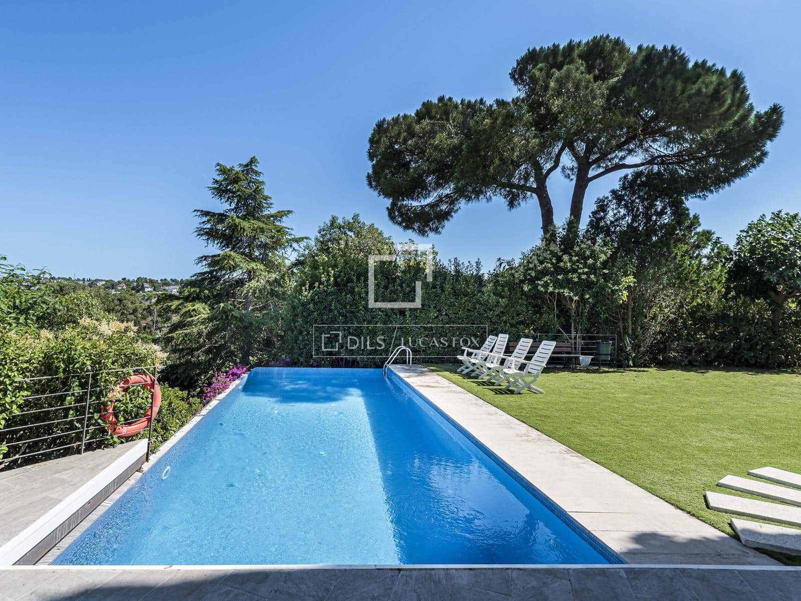 Apartamento de 3 habitaciones en Sant Cugat del Vallès en alquiler con piscina - 2.100 € (Ref: 9937343)