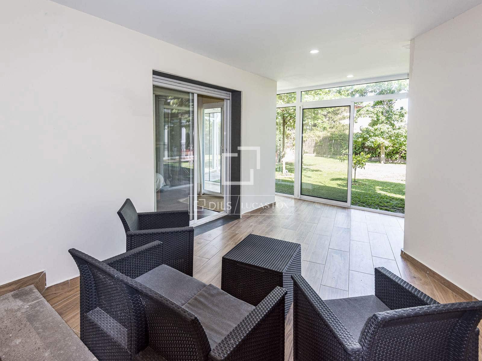 Apartamento de 3 habitaciones en Sant Cugat del Vallès en alquiler con piscina - 2.100 € (Ref: 9937343)