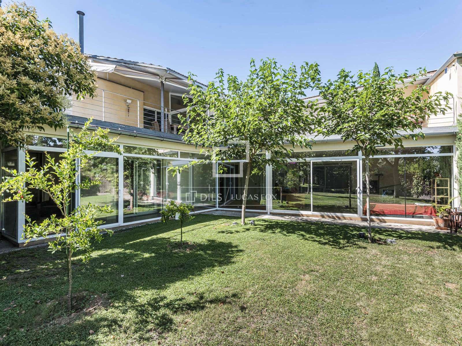 Apartamento de 3 habitaciones en Sant Cugat del Vallès en alquiler con piscina - 2.100 € (Ref: 9937343)