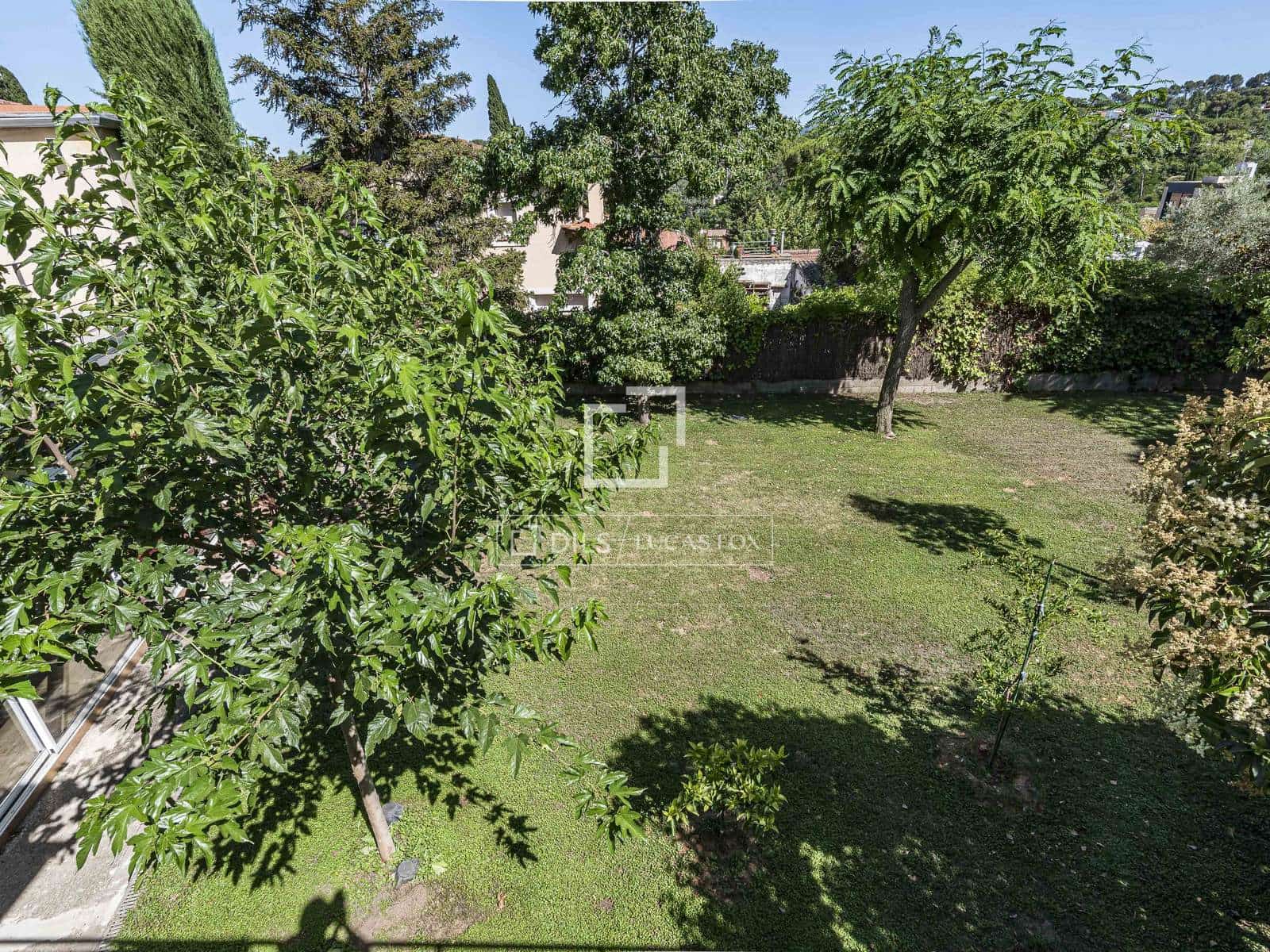 Apartamento de 3 habitaciones en Sant Cugat del Vallès en alquiler con piscina - 2.100 € (Ref: 9937343)