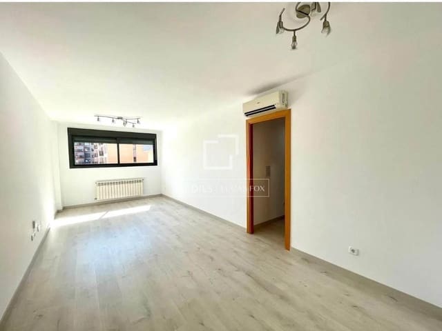 Appartement de 3 chambres à louer à Valverde, Madrid ville avec piscine garage - 2 000 € (Ref: 9938483)