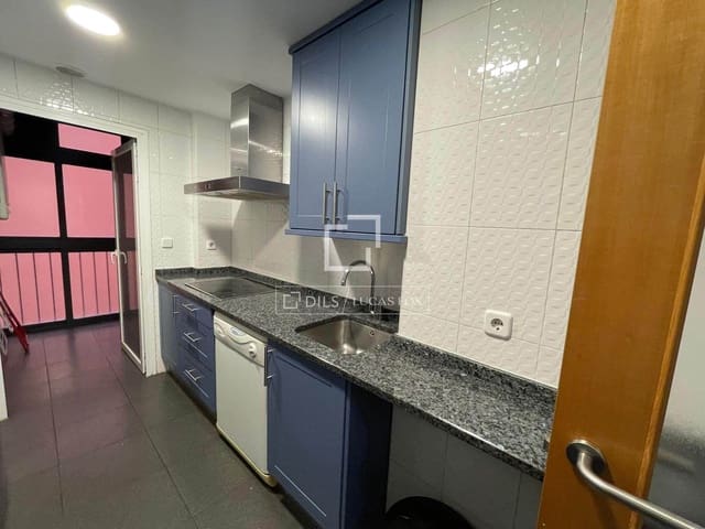 Appartement de 3 chambres à louer à Valverde, Madrid ville avec piscine garage - 2 000 € (Ref: 9938483)
