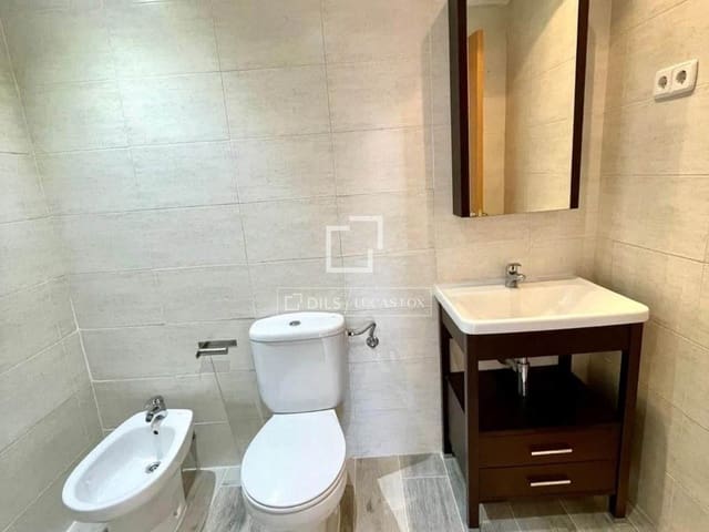 Appartement de 3 chambres à louer à Valverde, Madrid ville avec piscine garage - 2 000 € (Ref: 9938483)