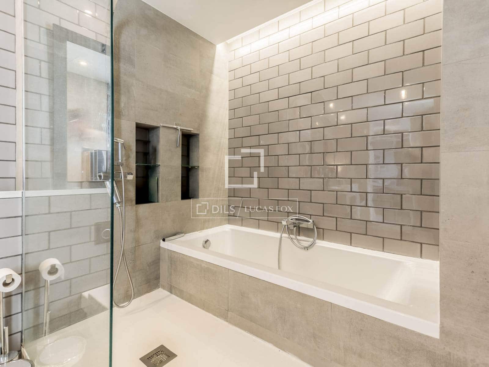 Ático de 5 habitaciones en Barcelona ciudad en venta con piscina - 3.200.000 € (Ref: 9938675)