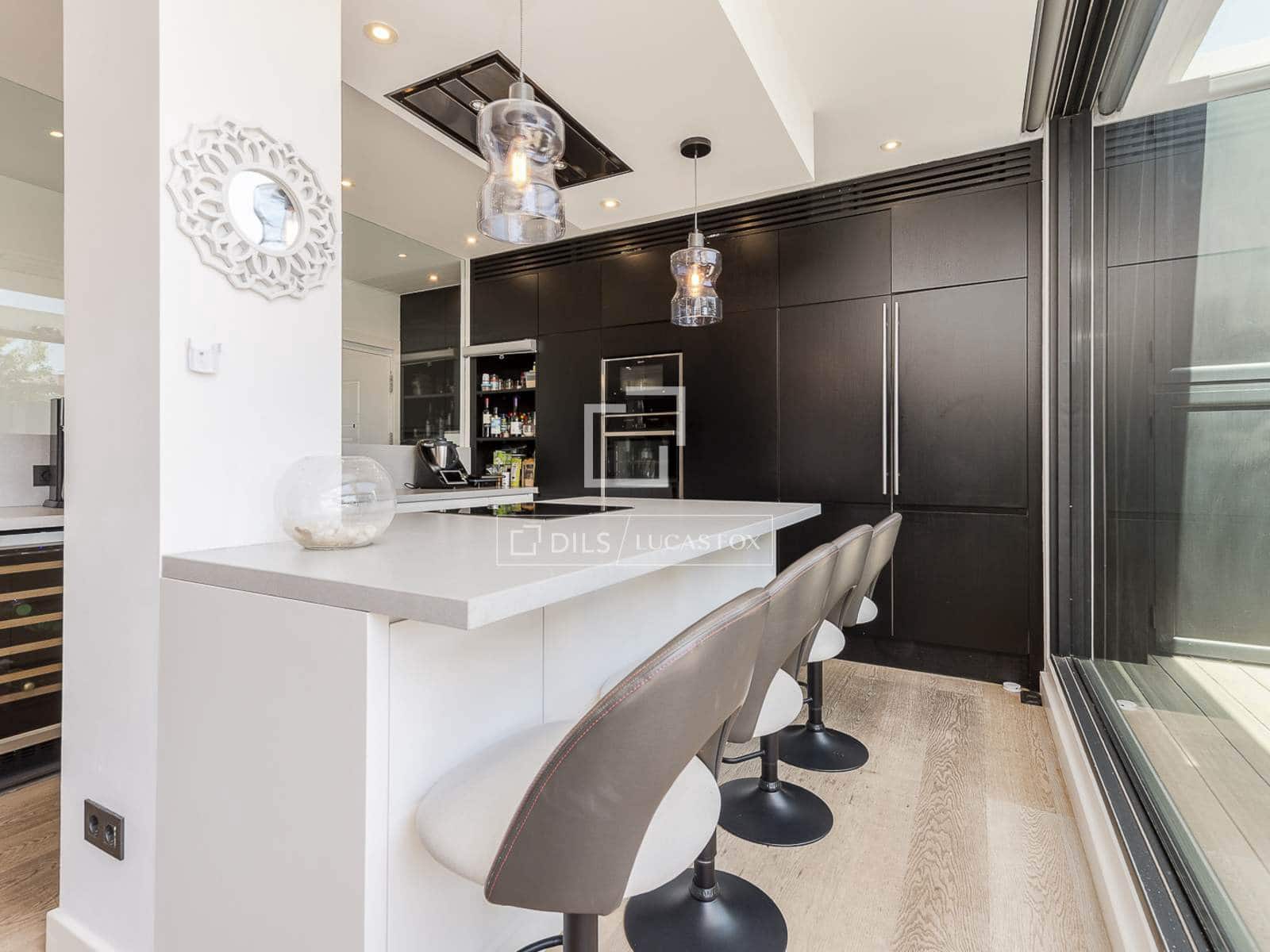 Ático de 5 habitaciones en Barcelona ciudad en venta con piscina - 3.200.000 € (Ref: 9938675)