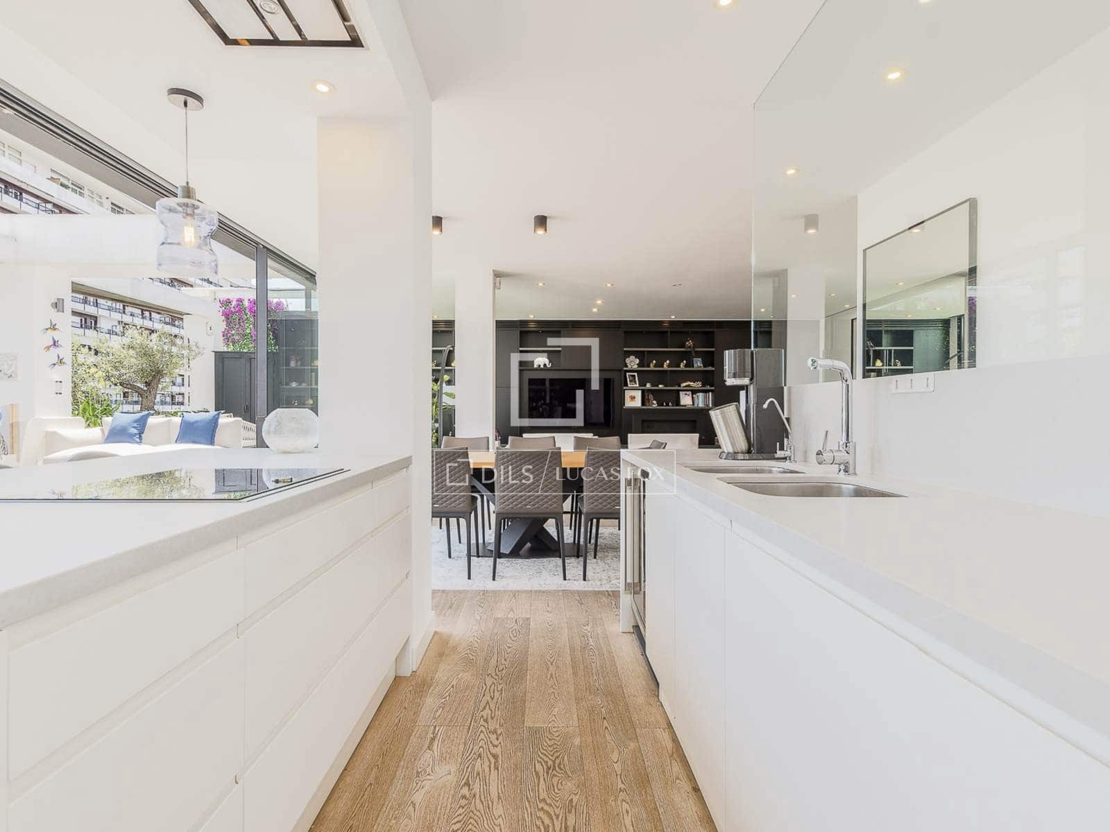 Ático de 5 habitaciones en Barcelona ciudad en venta con piscina - 3.200.000 € (Ref: 9938675)