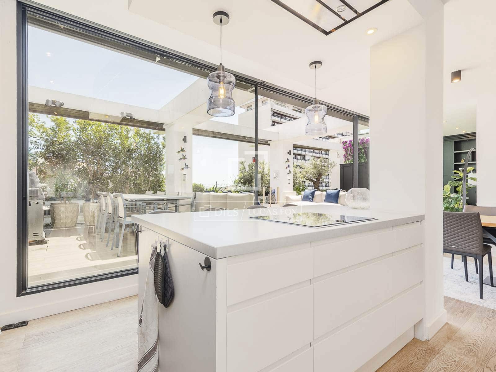 Ático de 5 habitaciones en Barcelona ciudad en venta con piscina - 3.200.000 € (Ref: 9938675)