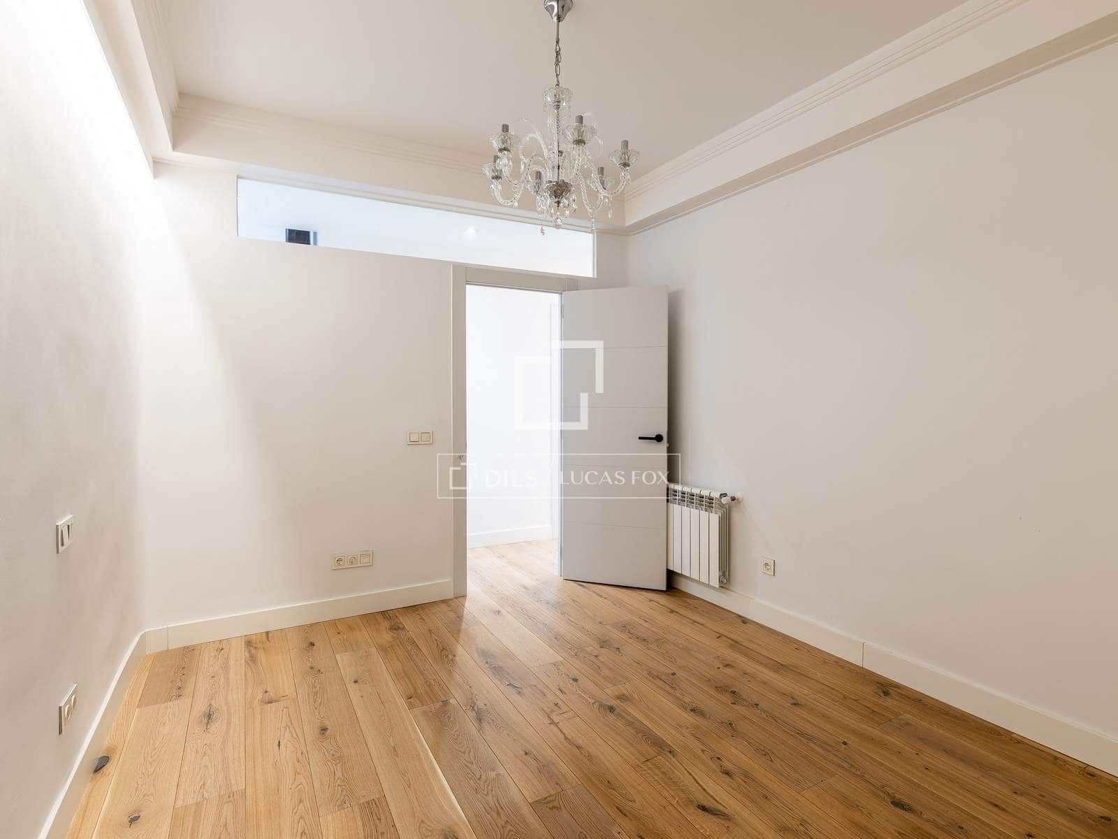 4 sovrum Lägenhet till salu i Madrid stad - 1 325 000 € (Ref: 9938676)