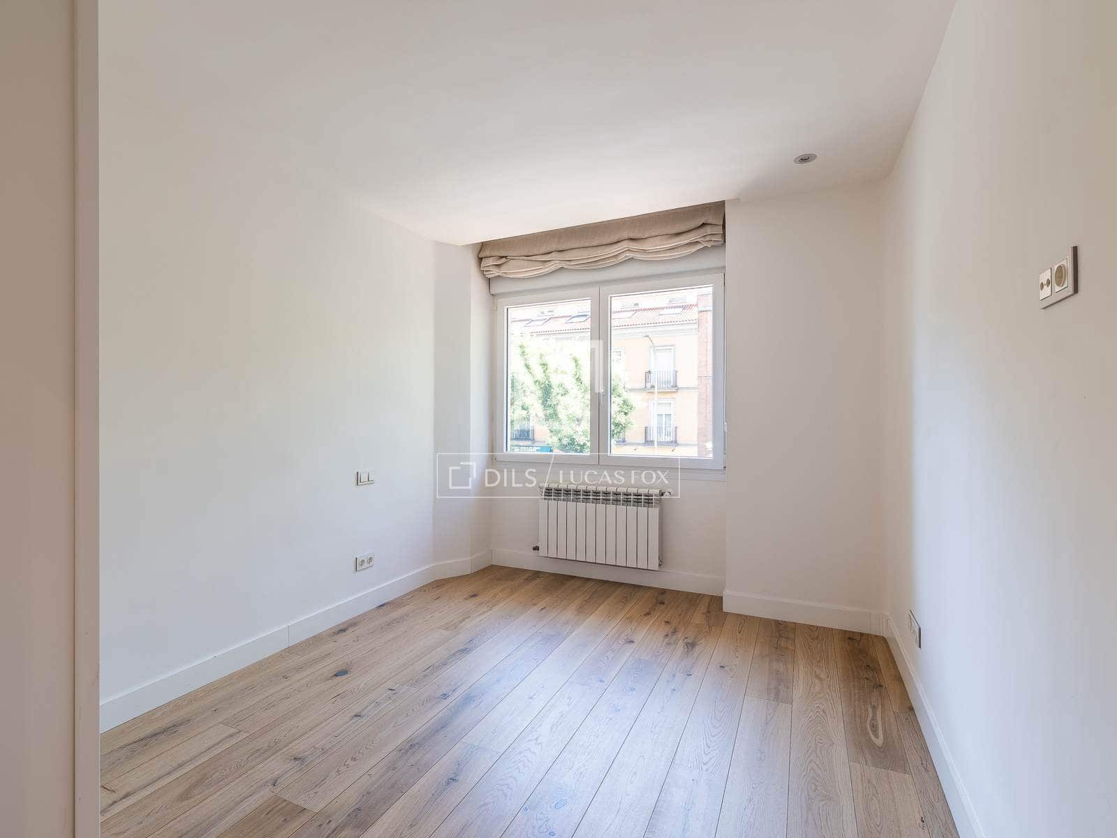 4 sovrum Lägenhet till salu i Madrid stad - 1 325 000 € (Ref: 9938676)