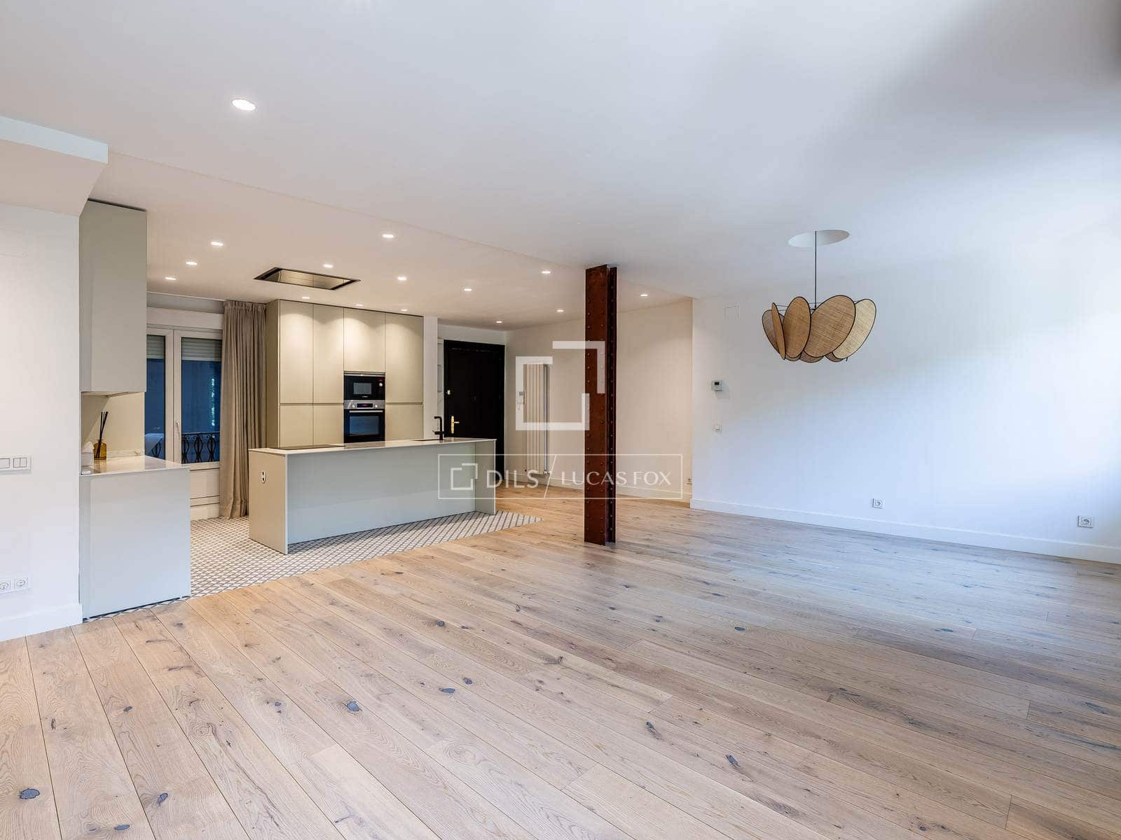 4 sovrum Lägenhet till salu i Madrid stad - 1 325 000 € (Ref: 9938676)
