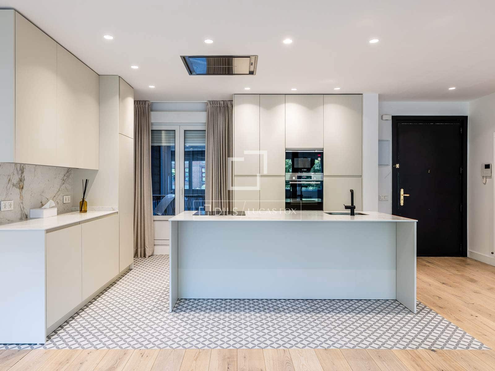 4 sovrum Lägenhet till salu i Madrid stad - 1 325 000 € (Ref: 9938676)